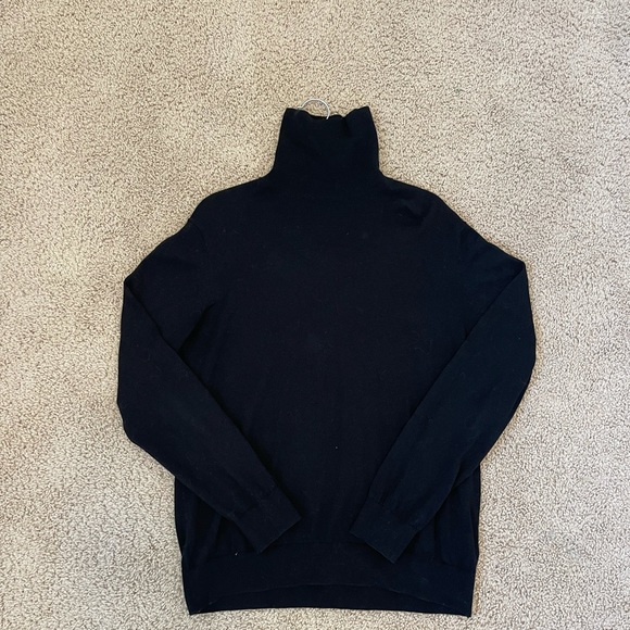 H&M black turtleneck - Picture 1 of 2